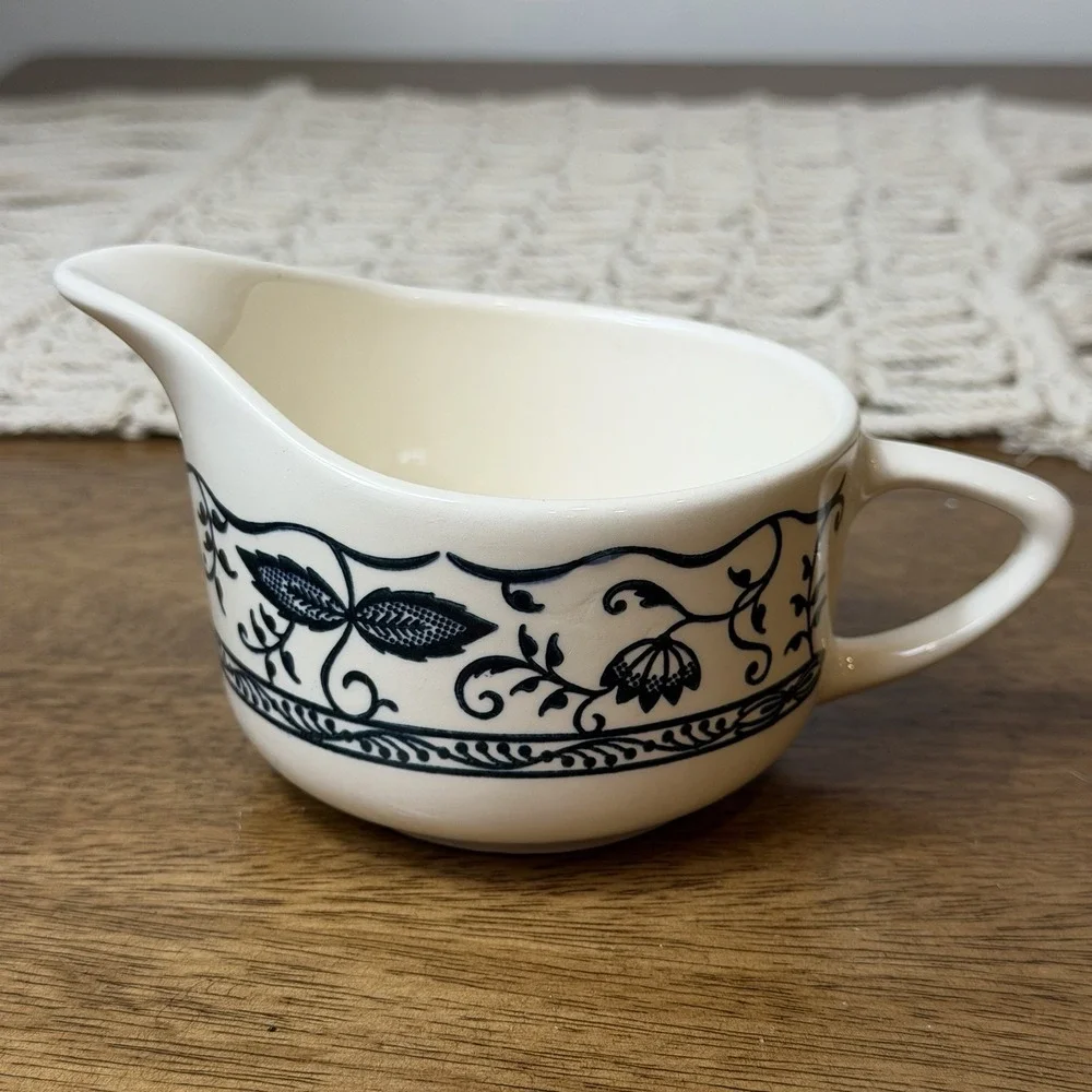 ROYAL USA Doorn Blue Onion Creamer Replacement Gravy Boat Floral Boho Cottage